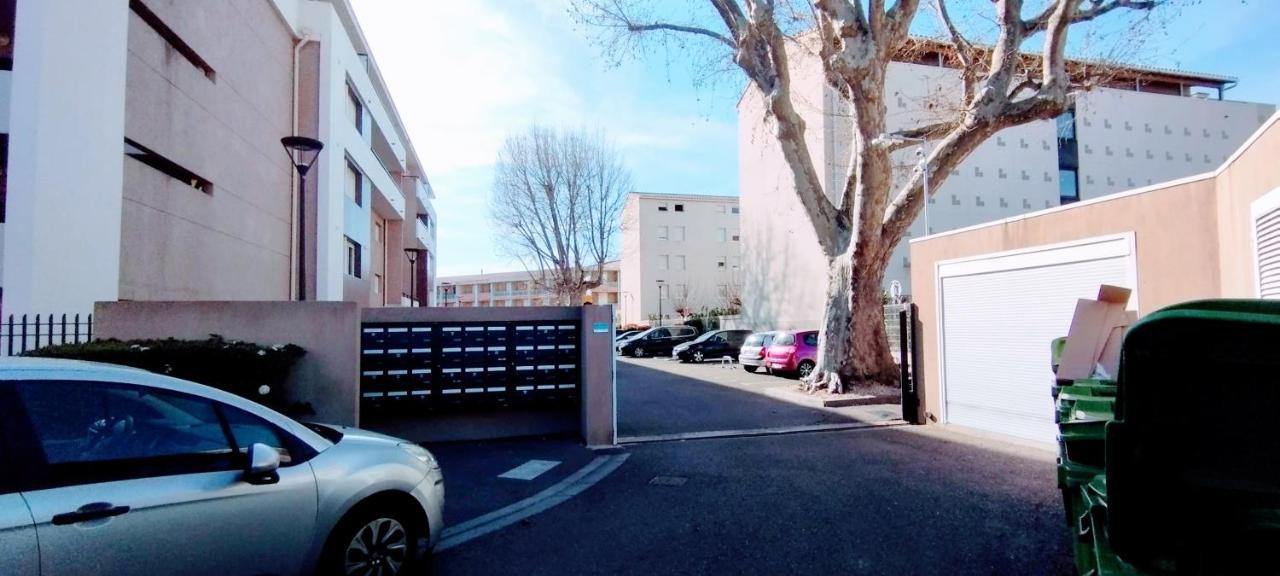Mambrillo Parking Netflix Disney Prime Авиньон Экстерьер фото